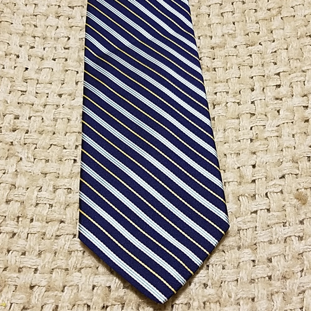 Brooks brothers tie